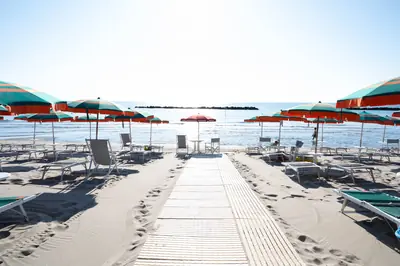 Graziella beach Club — martinsicuro, Abruzzo
