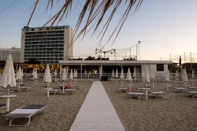 La Darsena Beach Club & Restaurant — silvi, Abruzzo