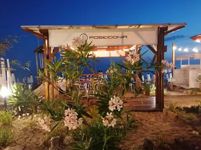 Poseidonia Beach Club: Ristorante sulla Sabbia - Pizzeria - Lounge & Sushi Bar - — ascea, Campania