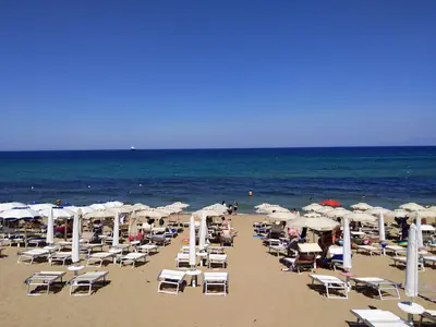 Waikiki Beach Club e Appartamenti Vacanze — castellabate, Campania