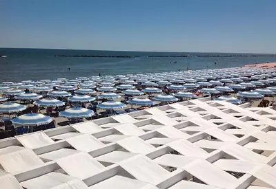 Bagno Ristorante Serena 43 — lido di pomposa, Emilia-Romagna