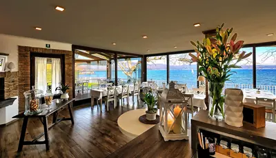 Beach & Restaurant — bracciano, Lazio