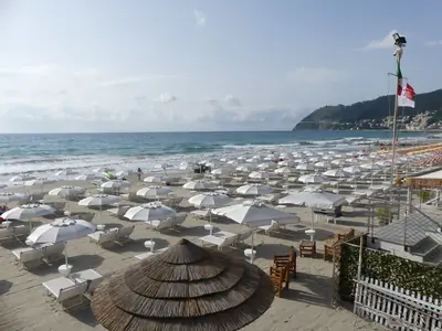 BAGNI PINO BEACH CLUB — foto 4