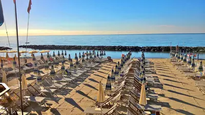 Bagni Souvenir Ristorante — loano, Liguria