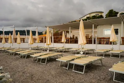 Bagni Lido Ristorante Beach Bar — spotorno, Liguria