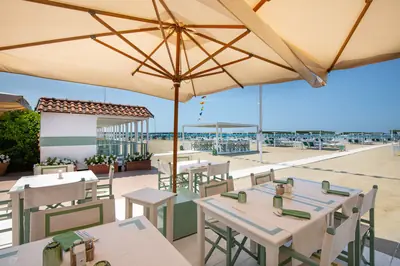 Alcione Beach pavillion — forte dei marmi, Toscana