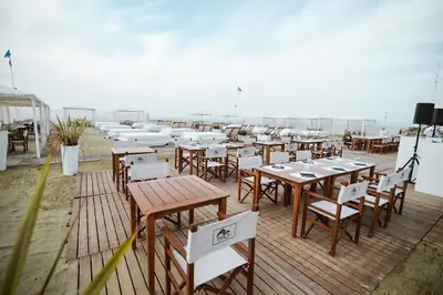 Ostras Beach Club — marina di pietrasanta, Toscana